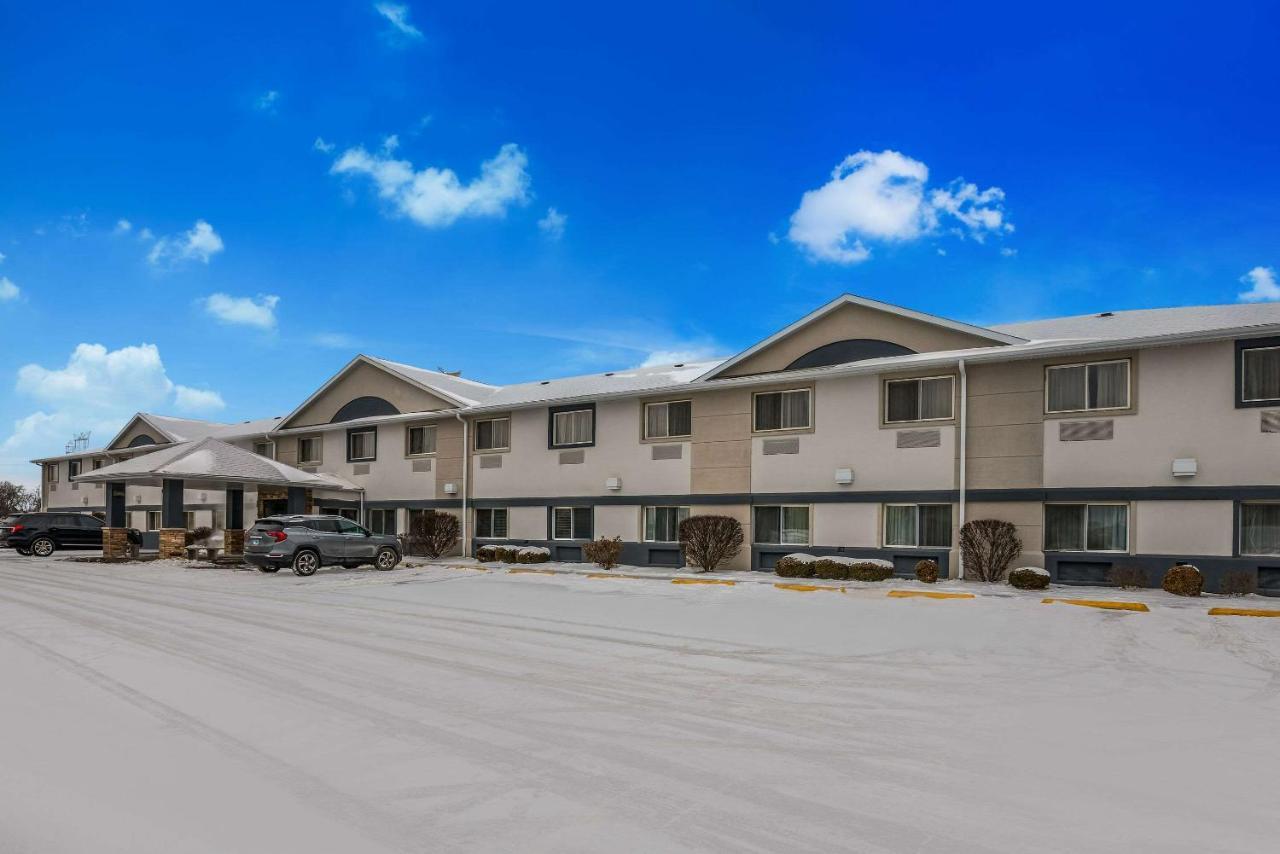 Mainstay Suites Joliet I-80 Bagian luar foto